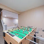 Spacious Columbus Retreat Activities And Games Galore