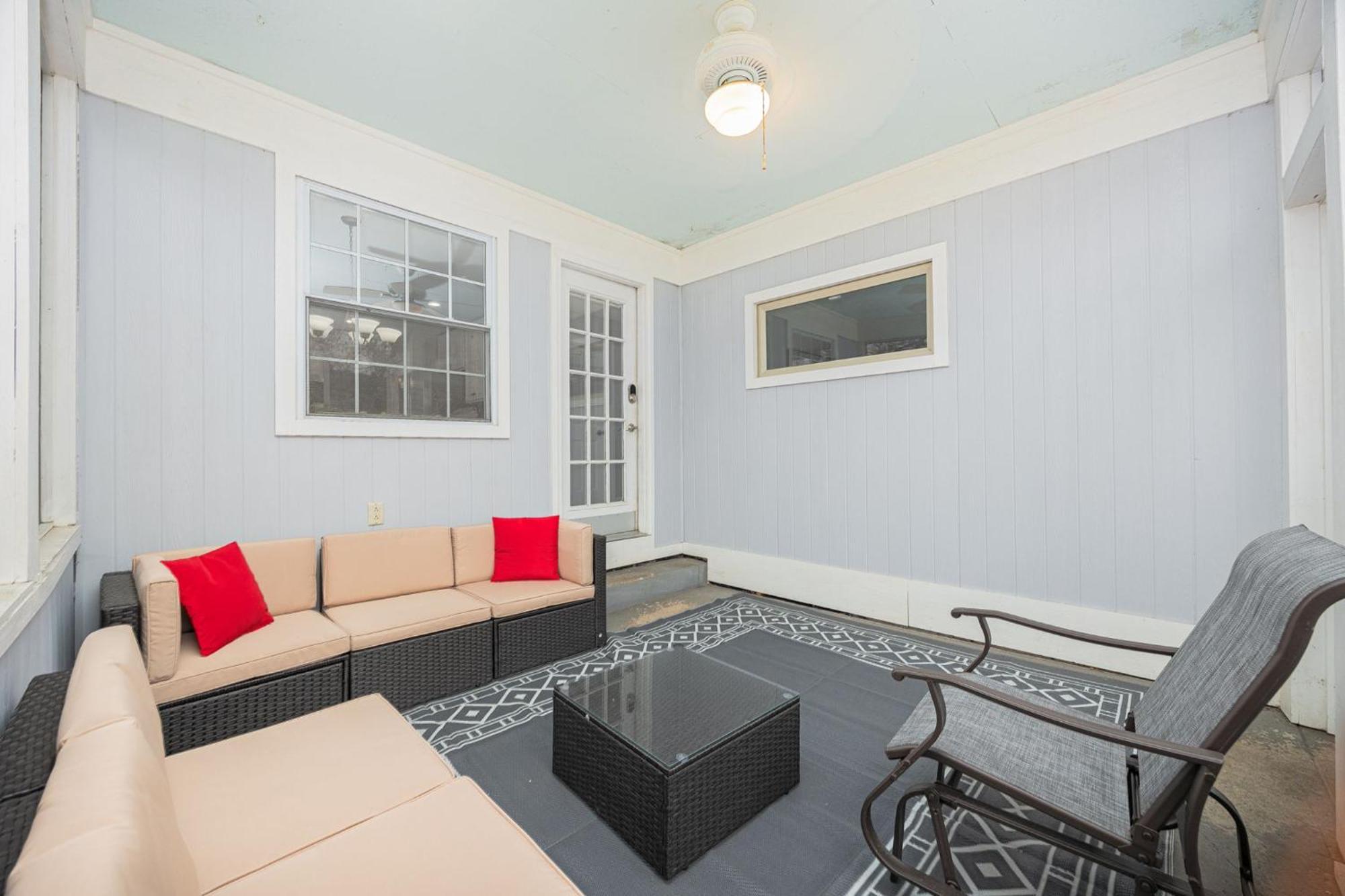 Holiday home Spacious Retreat Activities And Games Galore