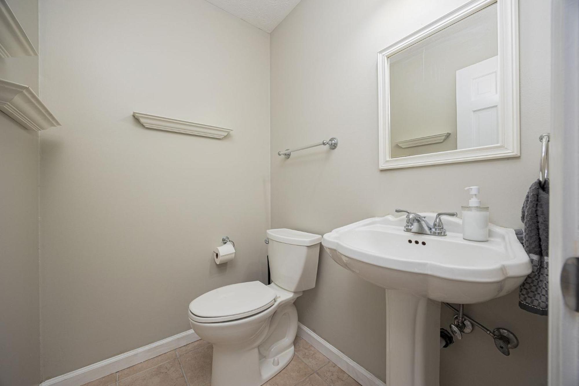 Spacious Retreat Activities And Games Galore * Columbus