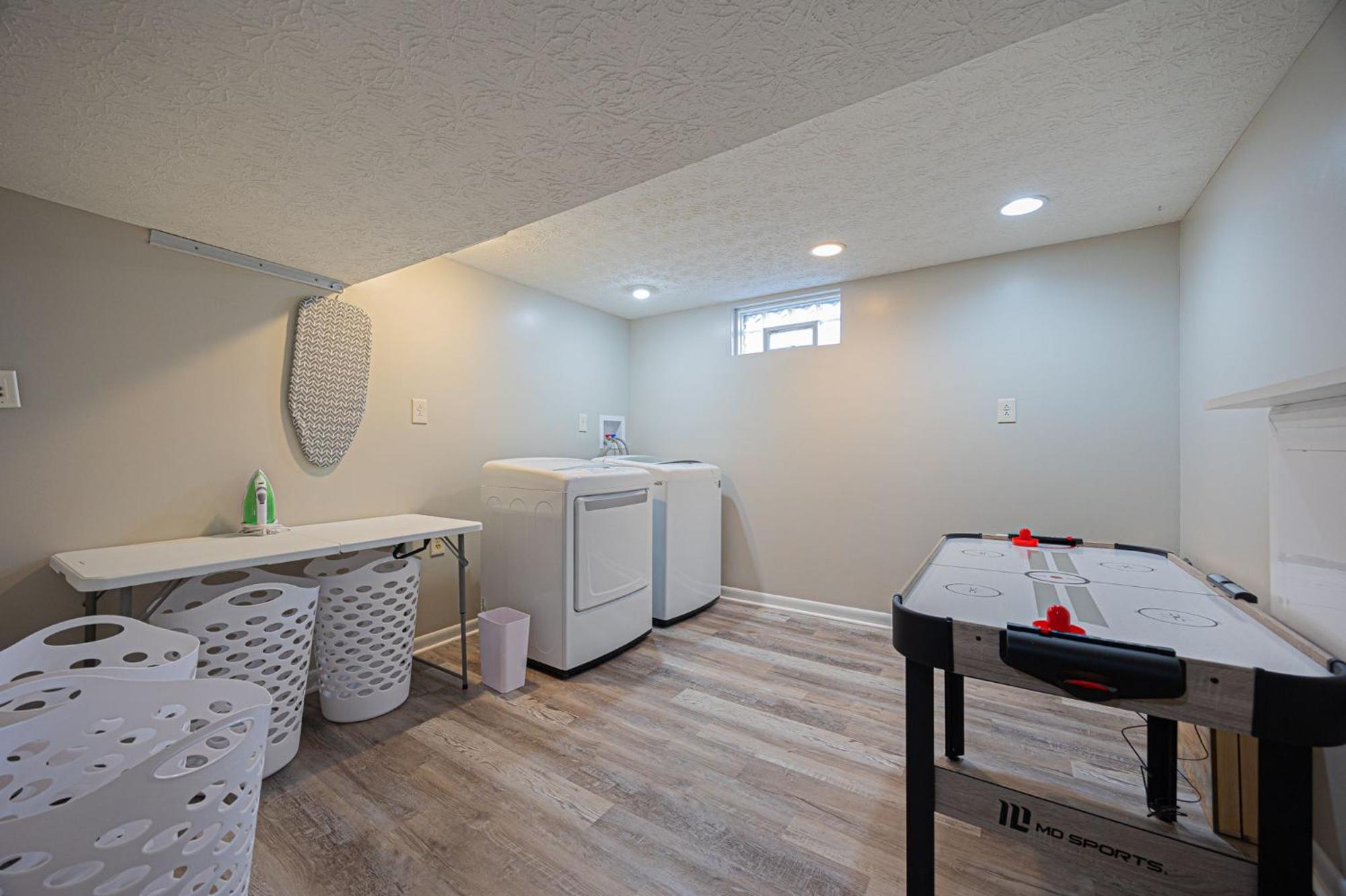 Spacious Retreat Activities And Games Galore Ferienhaus *